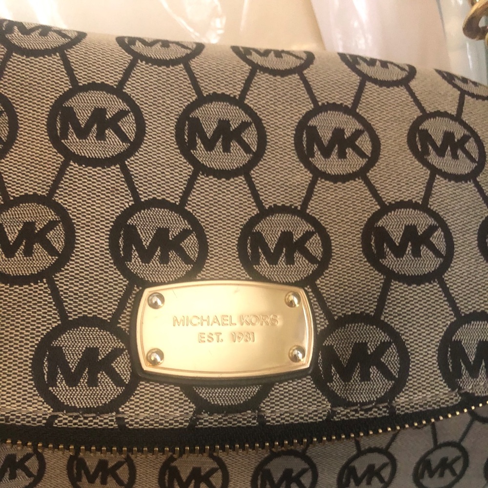 Michael Kors crossbody purse
